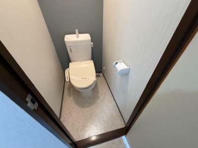 【トイレ】 | フォーレスト城北A棟 | 落ち着いた色調のトイレです