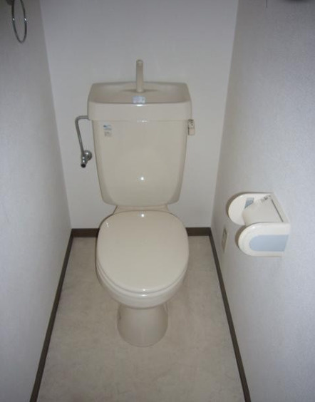 PLEAST御井駅前のトイレ|ゆったりとした空間のトイレです