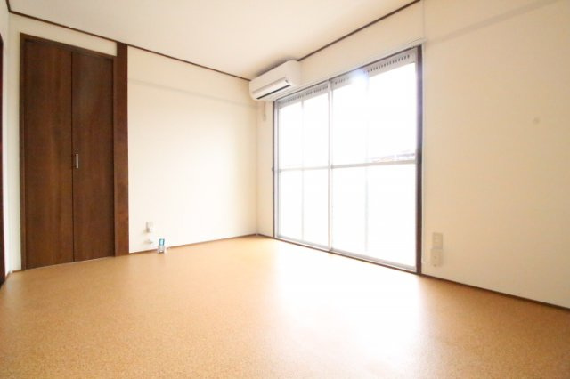 【子供部屋】 | ラ・ルーチェ芳泉