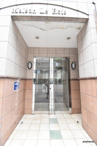メゾン・ル・ロア　仲介手数料無料のエントランス