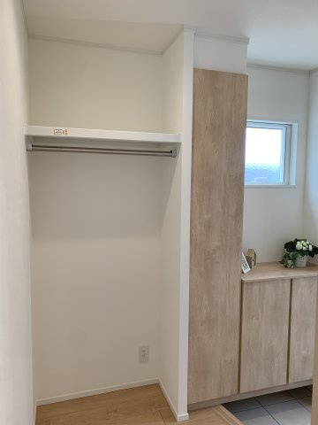 【No.6399】吉成南1丁目/3LDK+書斎+ドライルーム/建売の玄関