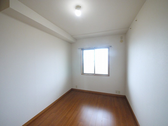 木津南パークサイドヴィレッヂの洋室