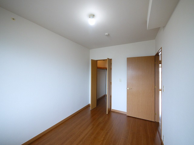 木津南パークサイドヴィレッヂの洋室