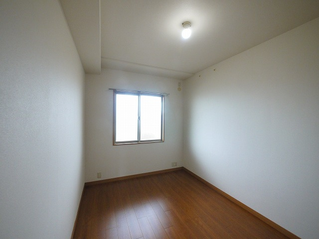 木津南パークサイドヴィレッヂの洋室