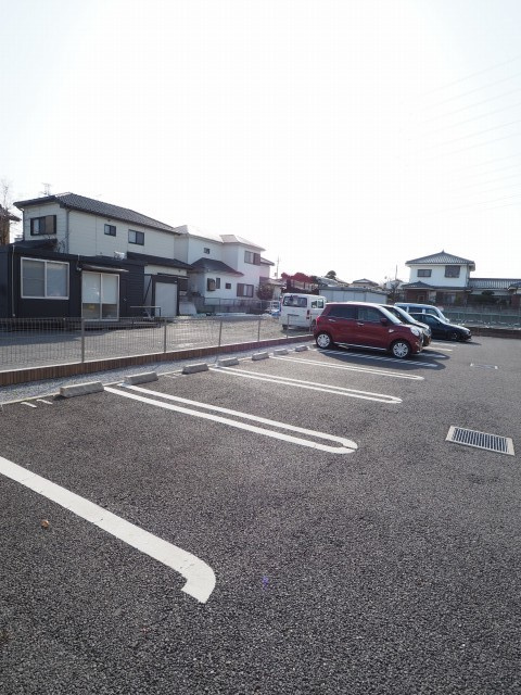 アプリーコカーサセィBの駐車場|駐車場完備です