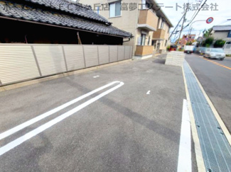 【駐車場】