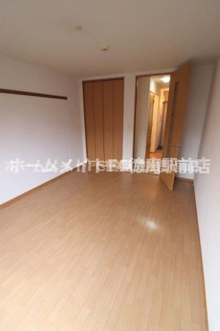 アリエッタ西堤の洋室