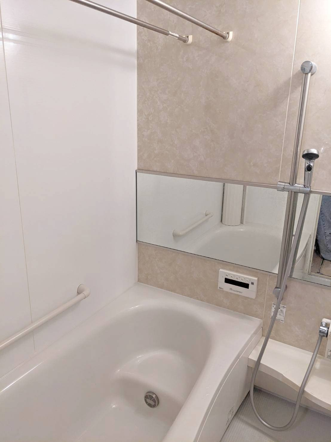 西賀茂角社町の浴室