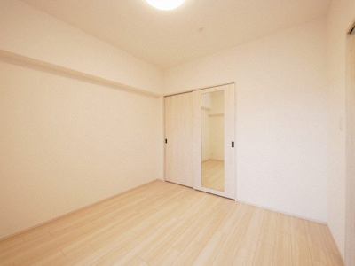 【居間・リビング】 | PHOERME城北公園 | こちらのリビングで趣味の時間をお楽しみください