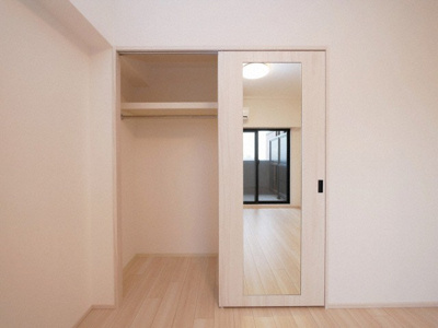 【居間・リビング】 | PHOERME城北公園 | こちらのリビングで趣味の時間をお楽しみください