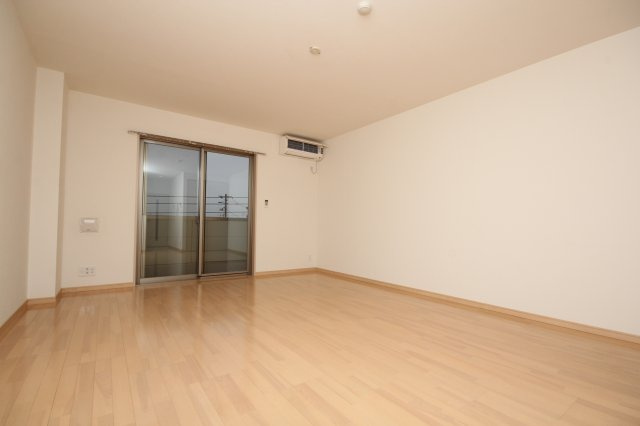 Sun Gardenの居間・リビング|洋室（1）