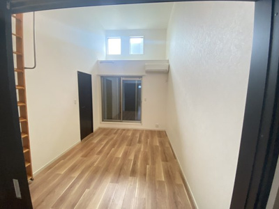 【洋室】 | ロータスコート長田