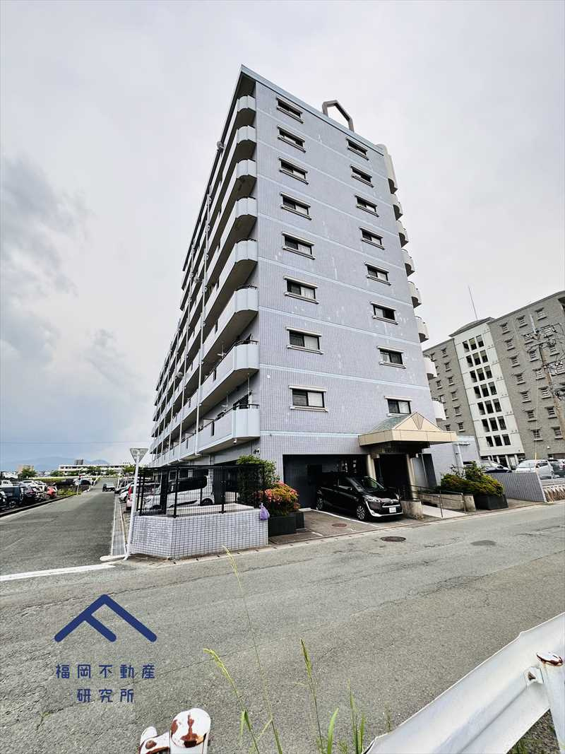 ハウスユマニテ赤間駅前の外観