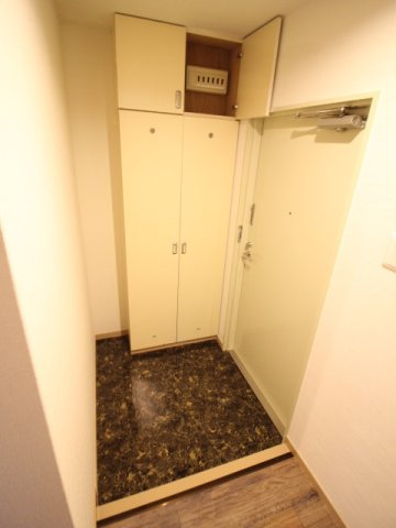 多蔵ハイツの玄関