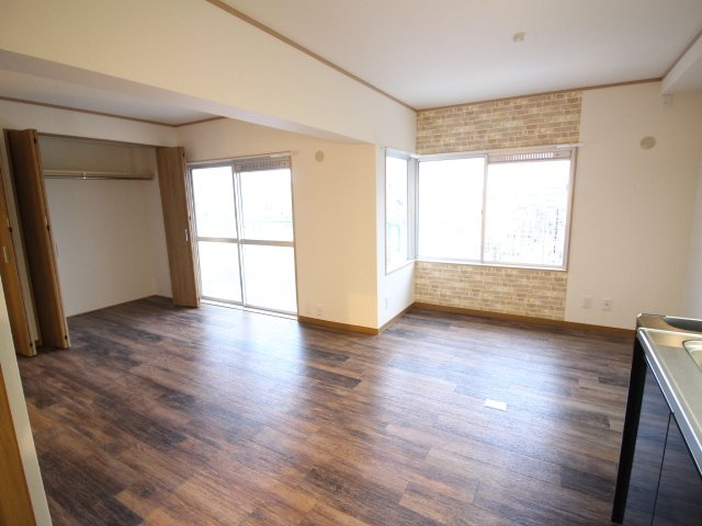 多蔵ハイツの居間・リビング