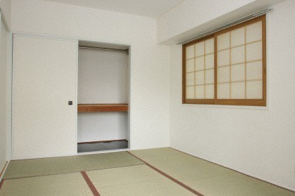 【寝室】リベルティ大通