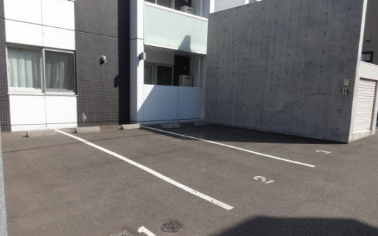 【駐車場】モルティーニ宮の森