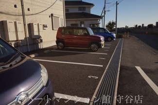 【駐車場】