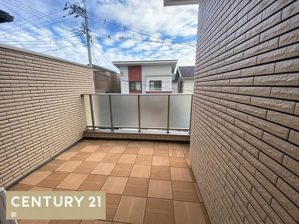 岩出市原の中古一戸建のバルコニー|【バルコニー】
日当たり・通風良好♪