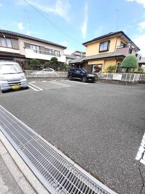 アクティブⅡの駐車場