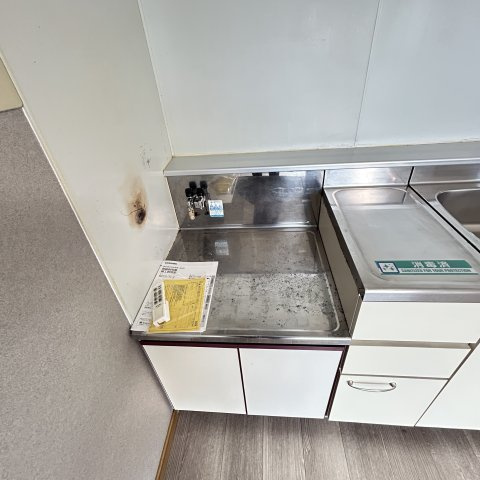 moff  WAKAKUSAのキッチン