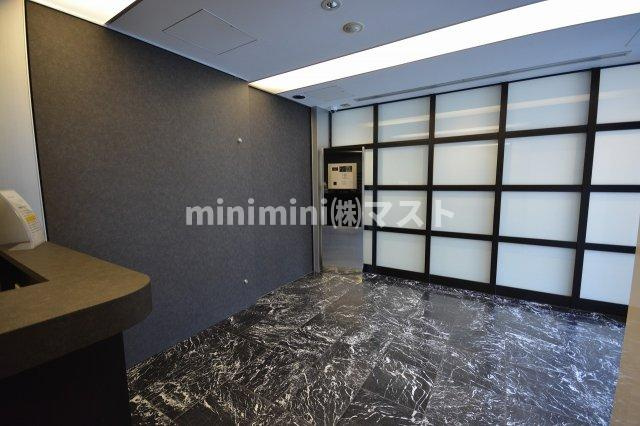 WOB西梅田のエントランス