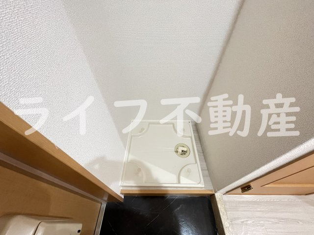 ブルグリンコート布施駅前の洗面所|脱衣スペースもあります