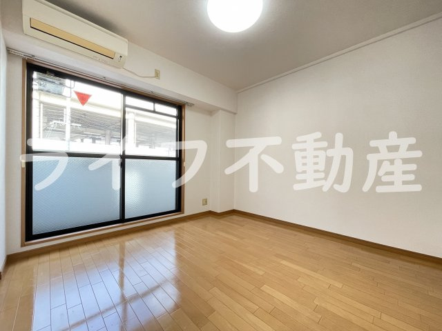 ブルグリンコート布施駅前の洋室|落ち着いた色調の洋室です