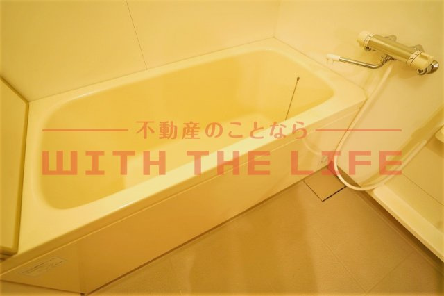 E・POPULARⅡ（イーポプラールツー）【キャッシュバック対象物件】の浴室|日々の疲れを癒すお風呂付です