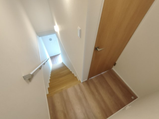 フォレストガーデン原町の内装|階段です