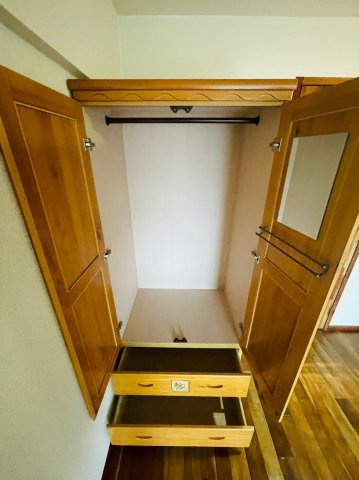 仲介手数料0円！！ユトリロ水草の玄関