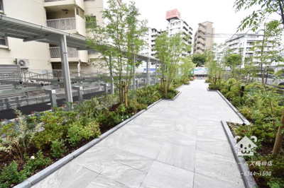 【エントランス】 | エスリードレジデンス大阪福島シティウエスト | 清潔なエントランスです