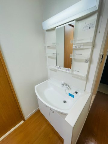 仲介手数料0円！！ヴェルドミール志賀の洗面所