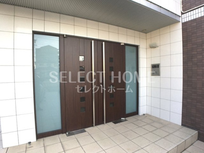 【エントランス】 | ラ・メゾン・ドゥ日名中町 | 毎日通るエントランスはこのようになっています
