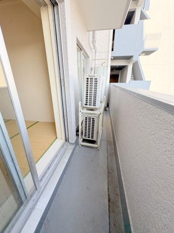 メゾン上野桜木のバルコニー