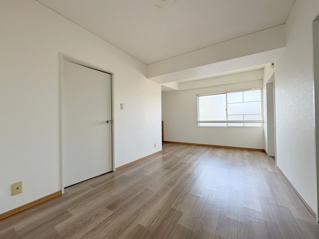 メゾン上野桜木の居間・リビング