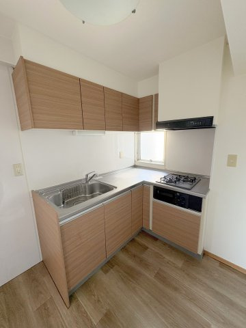 メゾン上野桜木のキッチン