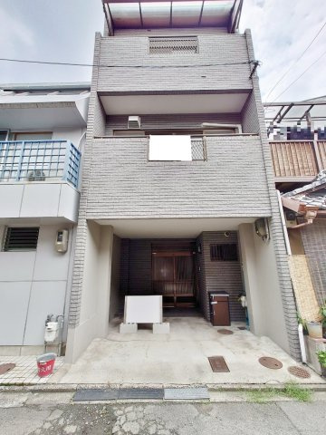 ＪＲ円町駅徒歩７分◆南向き◆４ＤＫ◆全居室６帖以上の間取り◆車庫１台駐車可能◆中京区西ノ京左馬寮町の外観