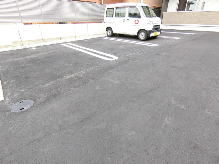 【駐車場】Ｄ－ｒｏｏｍＳ三百人町 