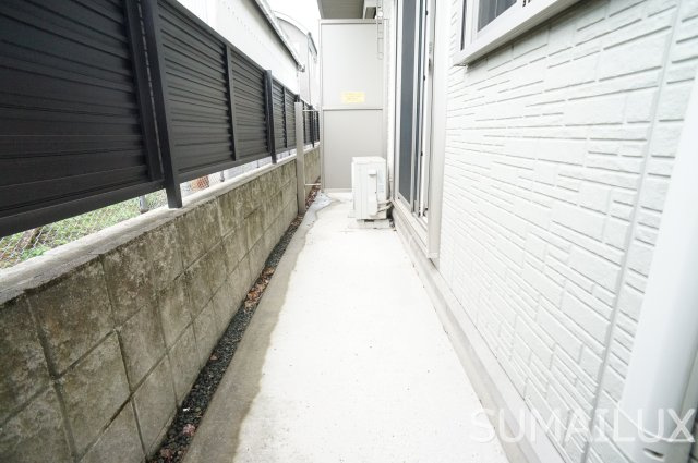 熊本市南区近見８丁目のアパートのバルコニー
