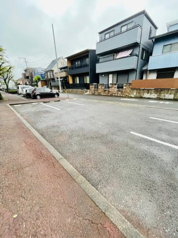 仲介手数料0円！！メゾン浪打の駐車場