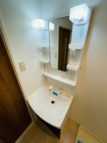 仲介手数料0円！！メゾン浪打の洗面所