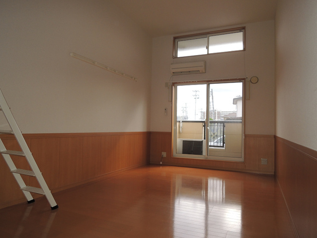 【寝室】アフォリステーションノース弐番館