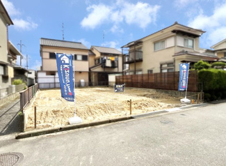 【前面道路含む現地写真】