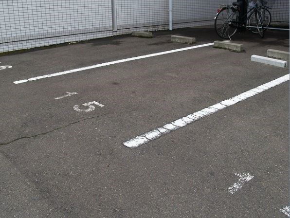 【駐車場】オンディーヌ
