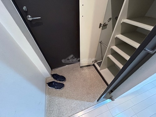 【玄関】エステムプラザ横浜元町山手 