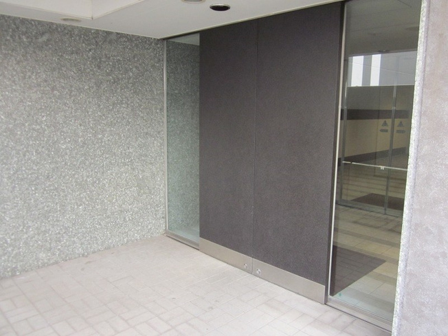 【エントランス】SIDE　ONE