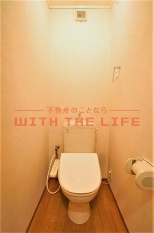 ラ・テール参番館【キャッシュバック対象物件】のトイレ|落ち着いた色調のトイレです