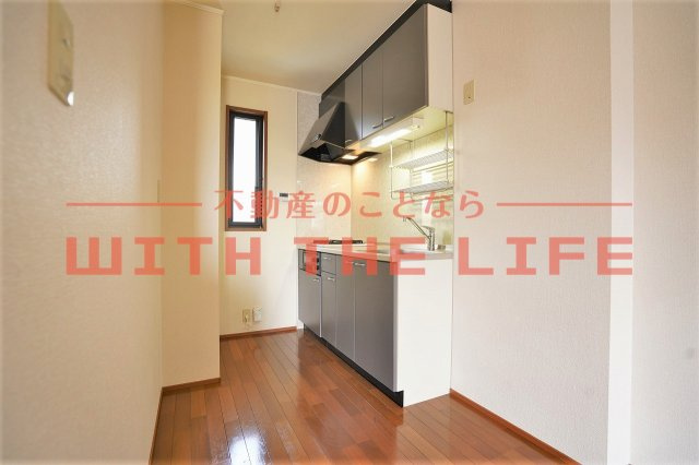 ラ・テール参番館【キャッシュバック対象物件】の内装|明るい色調の室内です