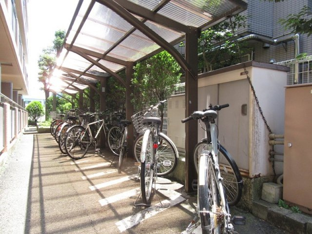 駐輪場 